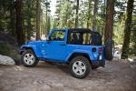 Jeep Wrangler Sahara 2012 года
